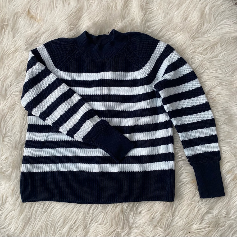 Banana Republic Factory navy blue and white striped knit sweater